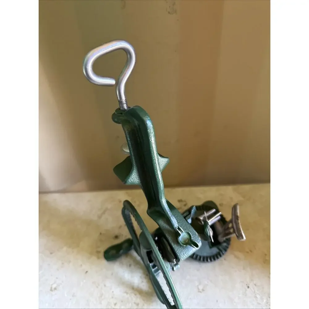 Apple Parer Made In USA Green Metal Vintage